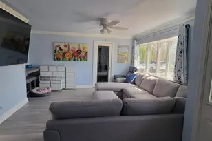 10953 Westview Ln, Mequon, WI 53092 - Photo 10
