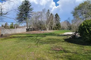 10953 Westview Ln, Mequon, WI 53092 - Photo 6