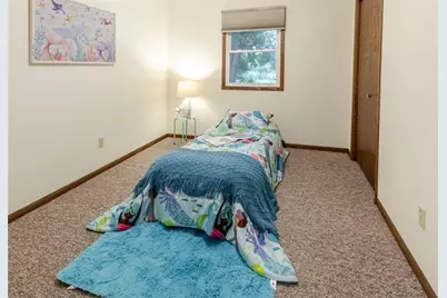 1210 S 50th Avenue, Eau Claire, WI 54703 - Photo 10