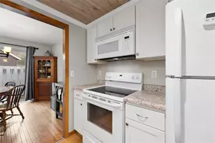 4630 Woodridge Dr, Eau Claire, WI 54701 - Photo 6