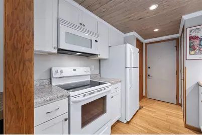 4630 Woodridge Drive #2, Eau Claire, WI 54701 - Photo 4