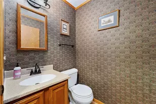4630 Woodridge Dr, Eau Claire, WI 54701 - Photo 14