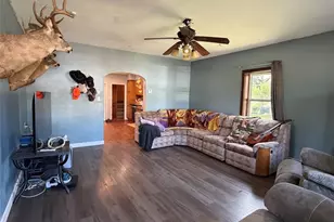 101 Thorp St, Thorp, WI 54771 - Photo 6
