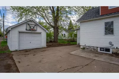 113 W Linden Street, Chippewa Falls, WI 54729 - Photo 6