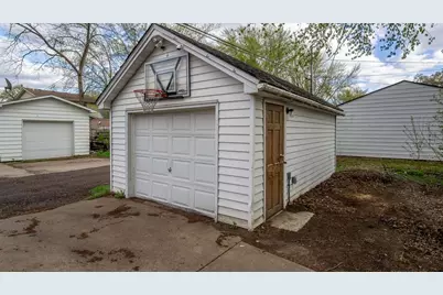 113 W Linden Street, Chippewa Falls, WI 54729 - Photo 40