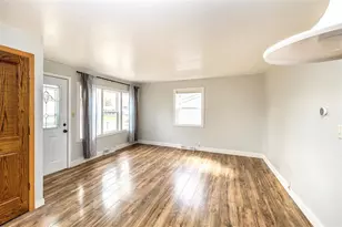 1031 Van Buren St, Black River Falls, WI 54615 - Photo 4