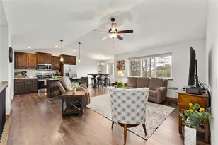 504 Hagman St, Eau Claire, WI 54703 - Photo 8