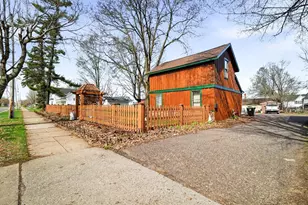 728 E Prospect St, Durand, WI 54736 - Photo 4