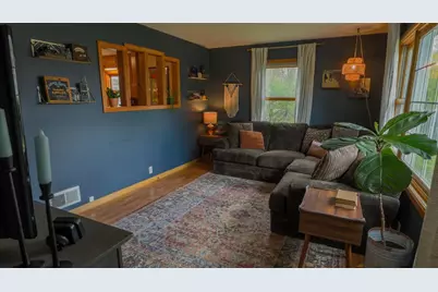 718 Maple Street, Chippewa Falls, WI 54729 - Photo 10