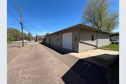 512 Bay Street, Chippewa Falls, WI 54729 - Photo 4