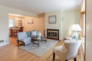 2836 Kelly Pl, Eau Claire, WI 54701 - Photo 2