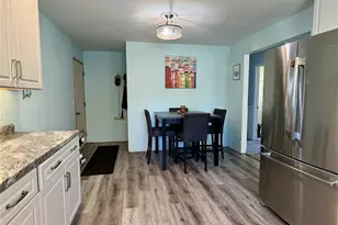 3214 Robin Rd, Eau Claire, WI 54703 - Photo 6