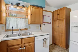 2229 Vine St, Eau Claire, WI 54703 - Photo 10