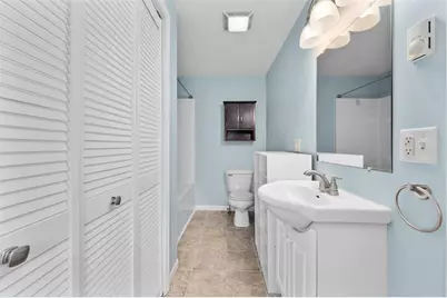 1428 Bellevue Avenue #2, Eau Claire, WI 54703 - Photo 8