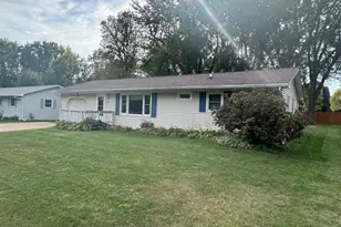 1220 Perry St, Chippewa Falls, WI 54729 - Photo 2