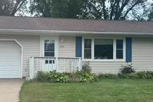 1220 Perry St, Chippewa Falls, WI 54729 - Photo 4