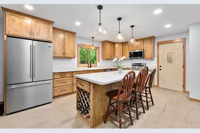 642 S 57th Avenue, Eau Claire, WI 54703 - Photo 14