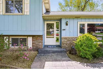 1413 Hamilton Avenue, Eau Claire, WI 54701 - Photo 2