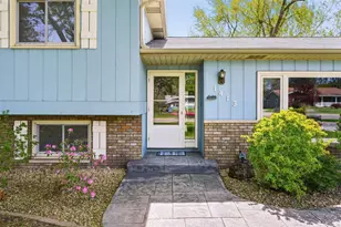 1413 E Hamilton Ave, Eau Claire, WI 54701 - Photo 2