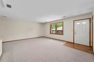 3319 Garner St, Eau Claire, WI 54701 - Photo 8