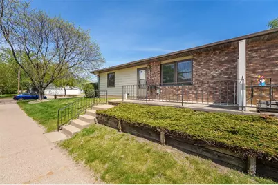 3319 Garner Street, Eau Claire, WI 54701 - Photo 2