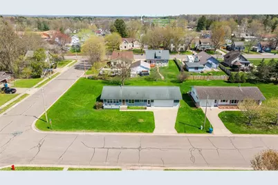 410 S 4th Street, Barron, WI 54812 - Photo 2