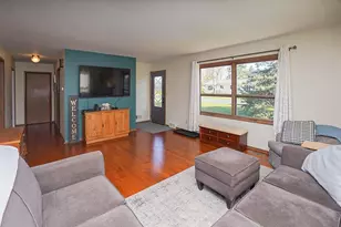 2551 Sunridge St, Eau Claire, WI 54703 - Photo 2