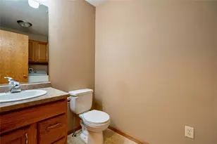 4227 W Robin Meadows Ln, Eau Claire, WI 54701 - Photo 20
