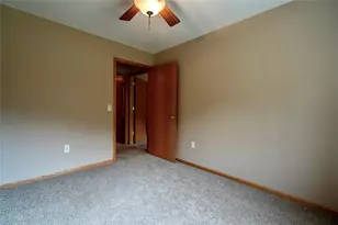 4227 W Robin Meadows Ln, Eau Claire, WI 54701 - Photo 16