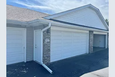 4227 W Robin Meadows Lane #4227, Eau Claire, WI 54701 - Photo 2