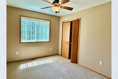 4227 W Robin Meadows Lane #4227, Eau Claire, WI 54701 - Photo 10