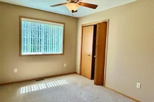 4227 W Robin Meadows Ln, Eau Claire, WI 54701 - Photo 10