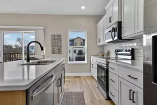 2316 1st St, Eau Claire, WI 54703 - Photo 10