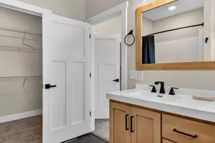 2318 1st St, Eau Claire, WI 54703 - Photo 20