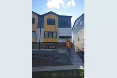 2318 1st Street, Eau Claire, WI 54703 - Photo 1