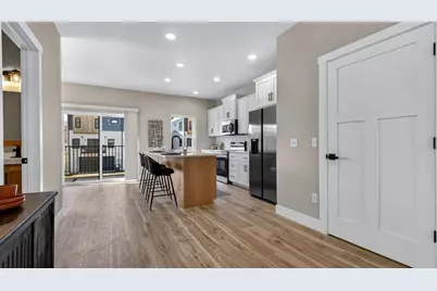2318 1st Street, Eau Claire, WI 54703 - Photo 8
