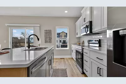 2320 1st Street, Eau Claire, WI 54703 - Photo 10