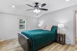 2210 Vine St, Eau Claire, WI 54703 - Photo 14