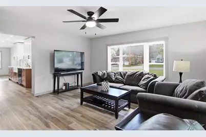 2210 Vine Street, Eau Claire, WI 54703 - Photo 4