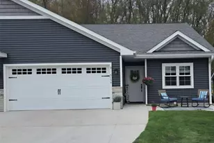 5154 Quiet Holw Ct, Eau Claire, WI 54701 - Photo 2