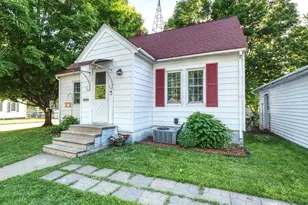 701 Park Ave, Stanley, WI 54768 - Photo 2