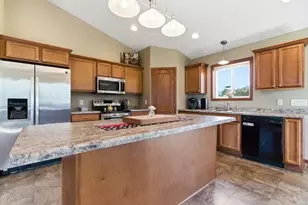 1305 Whistling Straits Ct, Altoona, WI 54720 - Photo 10