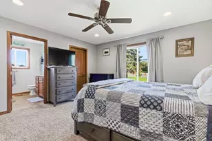 1305 Whistling Straits Ct, Altoona, WI 54720 - Photo 12