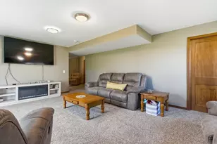 1305 Whistling Straits Ct, Altoona, WI 54720 - Photo 20