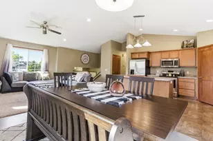 1305 Whistling Straits Ct, Altoona, WI 54720 - Photo 8