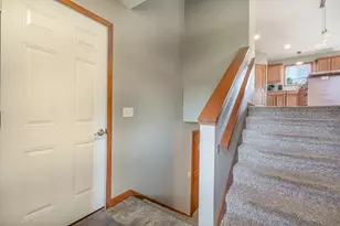 1305 Whistling Straits Ct, Altoona, WI 54720 - Photo 4
