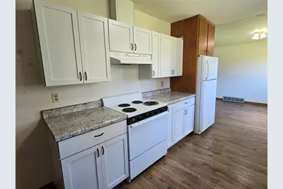 1306 E Division Avenue, Barron, WI 54812 - Photo 14
