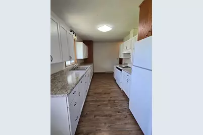 1306 E Division Avenue, Barron, WI 54812 - Photo 12
