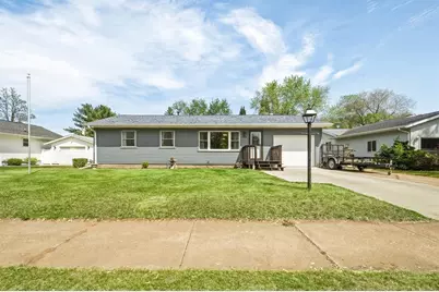 3221 Venus Avenue, Eau Claire, WI 54703 - Photo 1