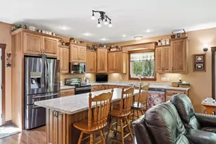 1904 Deblene Ln, Eau Claire, WI 54703 - Photo 8